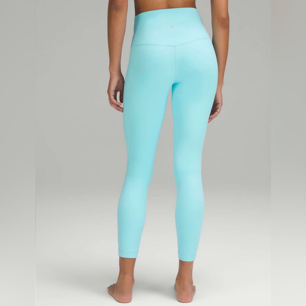 Lululemon Align High-Rise Pant 25"
Cyan Blue Size 6 - Picture 2 of 8